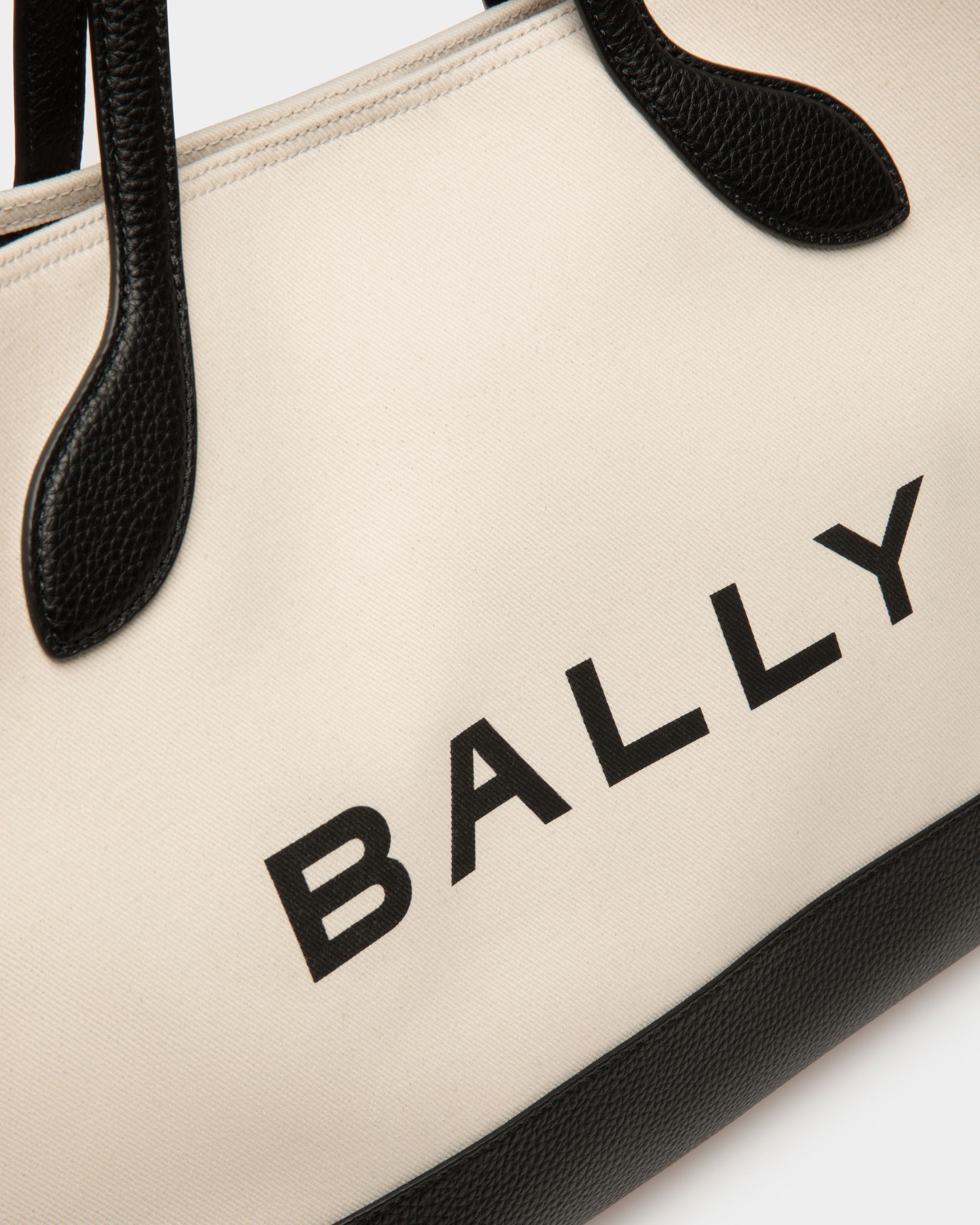Bar Tragetasche Aus Textil In Natur Und Schwarz - Damen - Bally - 05