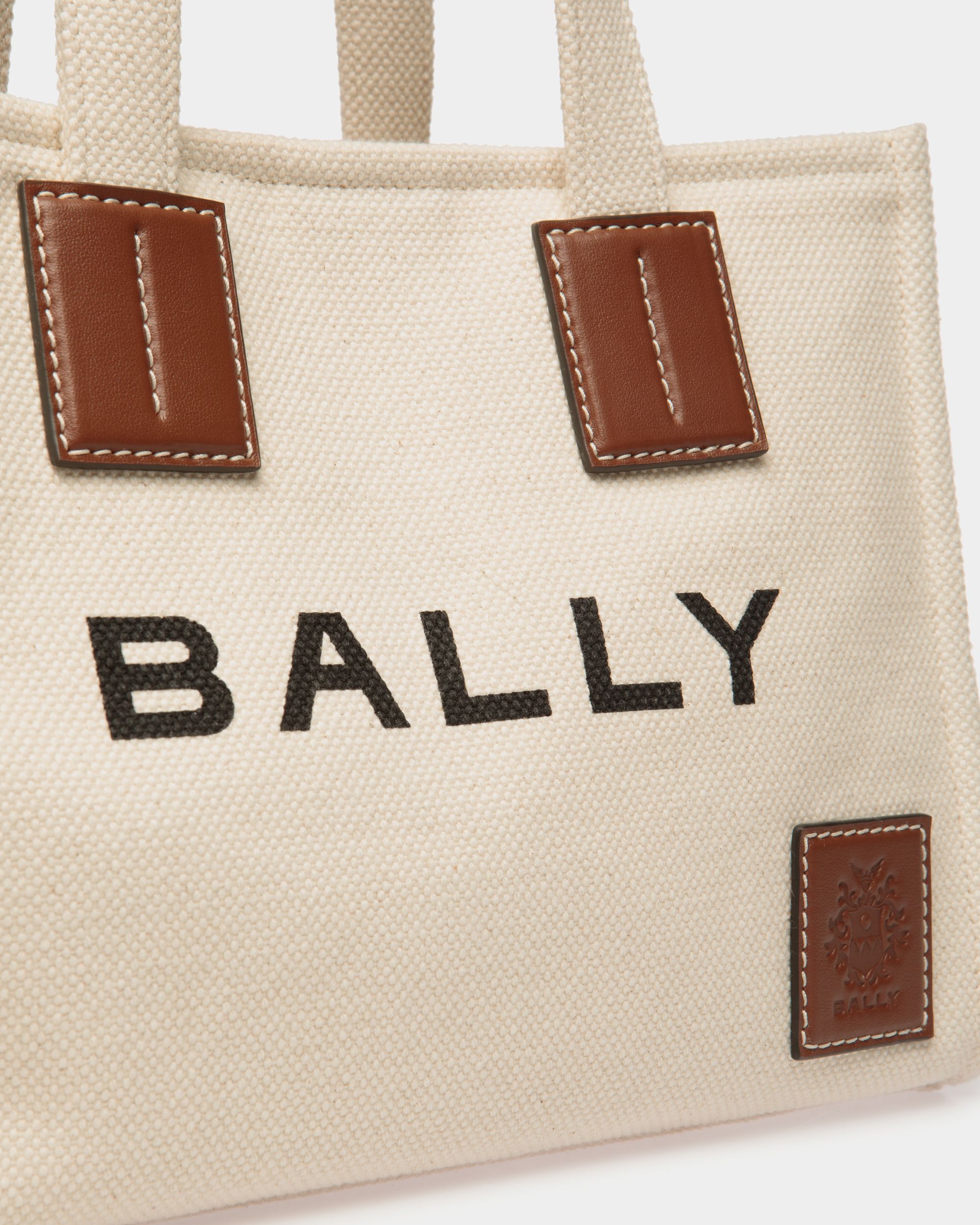 Akelei Tote Bag in Natural Canvas - Femme - Bally - 04
