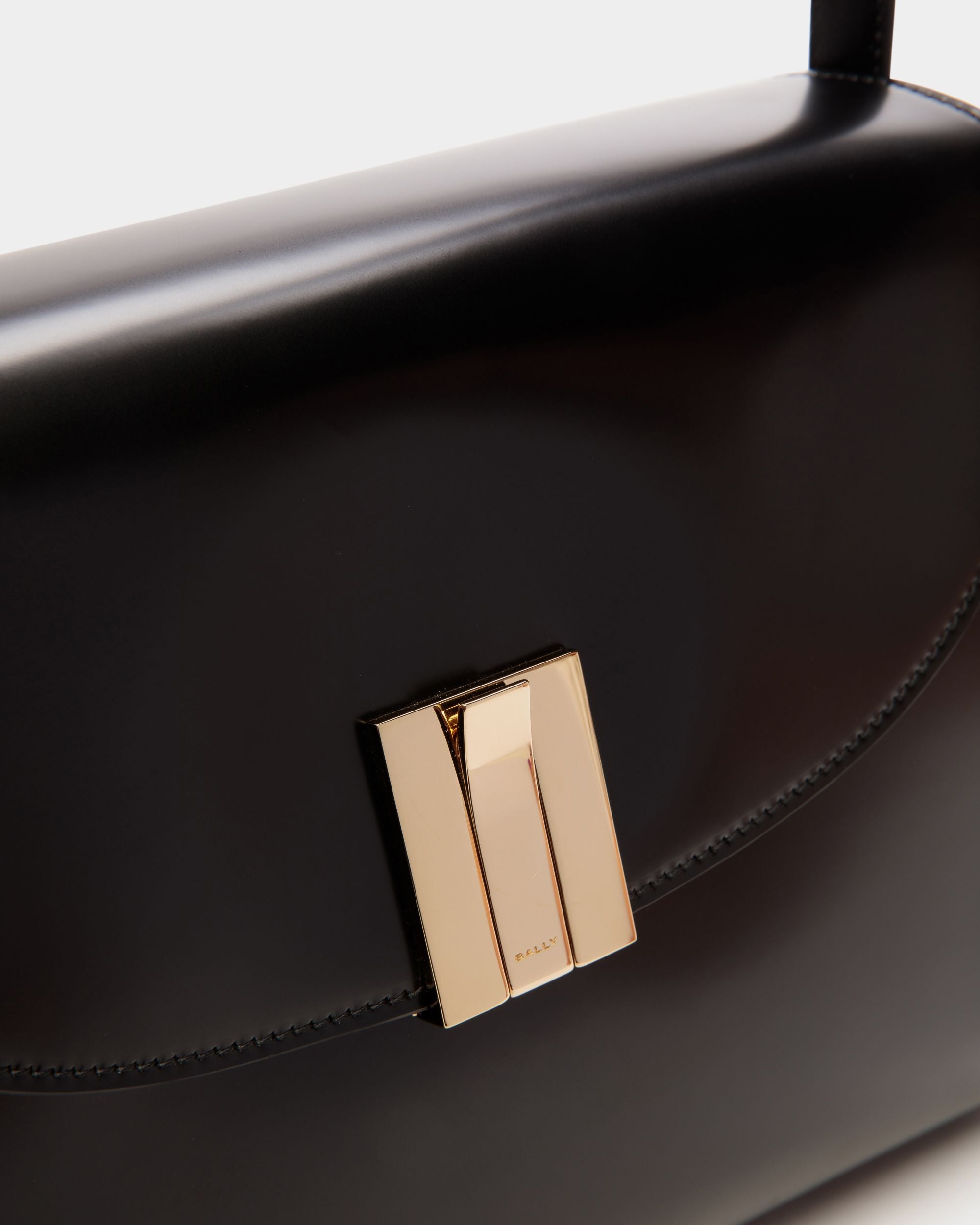 Bolso De Hombro Ollam De Piel Cepillada Negra - Mujer - Bally - 06