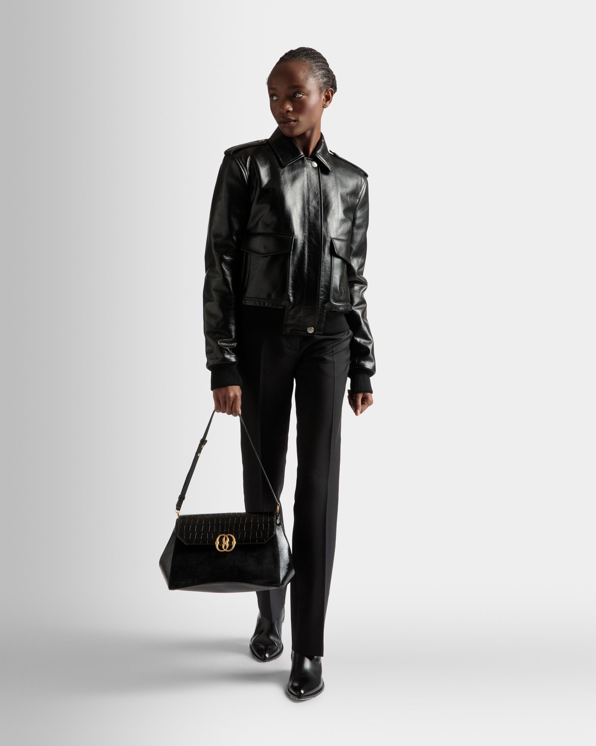 Sac D’Épaule Emblem En Cuir De Veau Façon Poulain Noir - Femme - Bally - 02