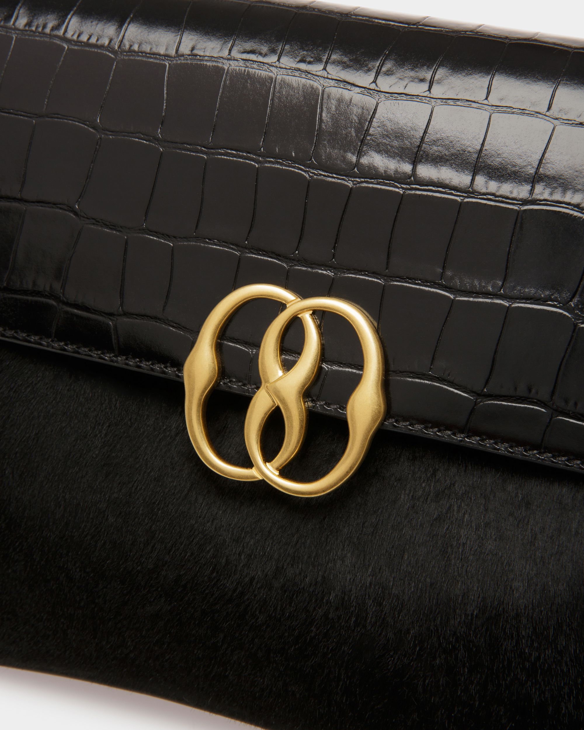 Sac D’Épaule Emblem En Cuir De Veau Façon Poulain Noir - Femme - Bally - 06