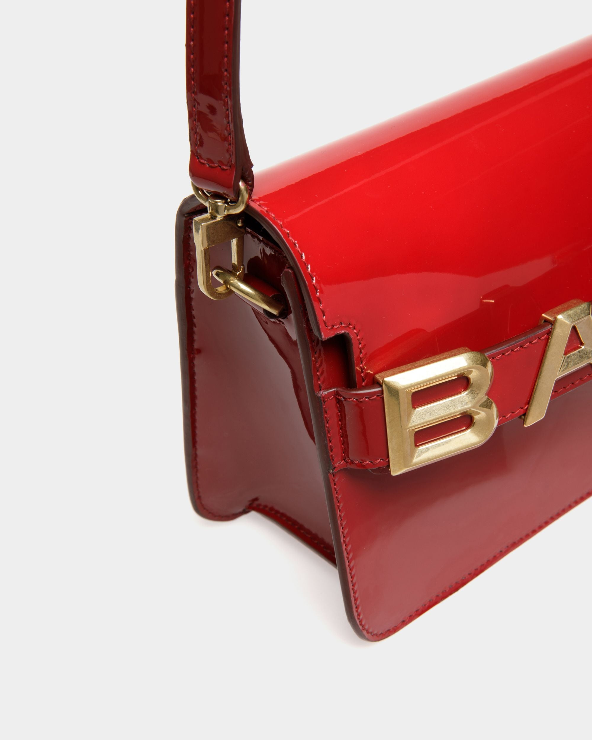 Sac À Bandoulière Logo En Cuir Rubis Profond - Femme - Bally - 06
