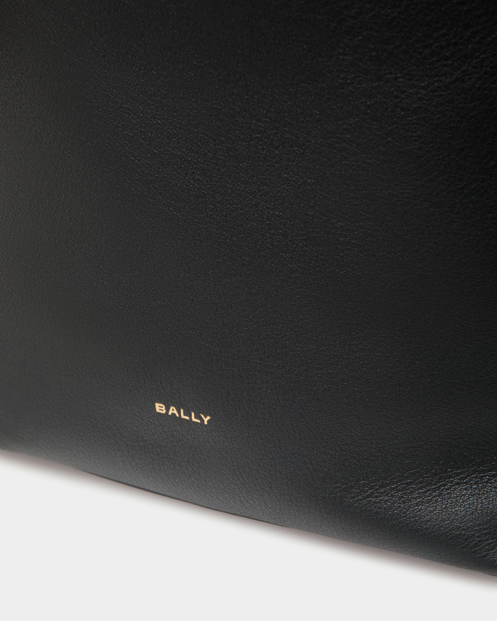Bolso Cubo Code De Piel Negra - Mujer - Bally - 05