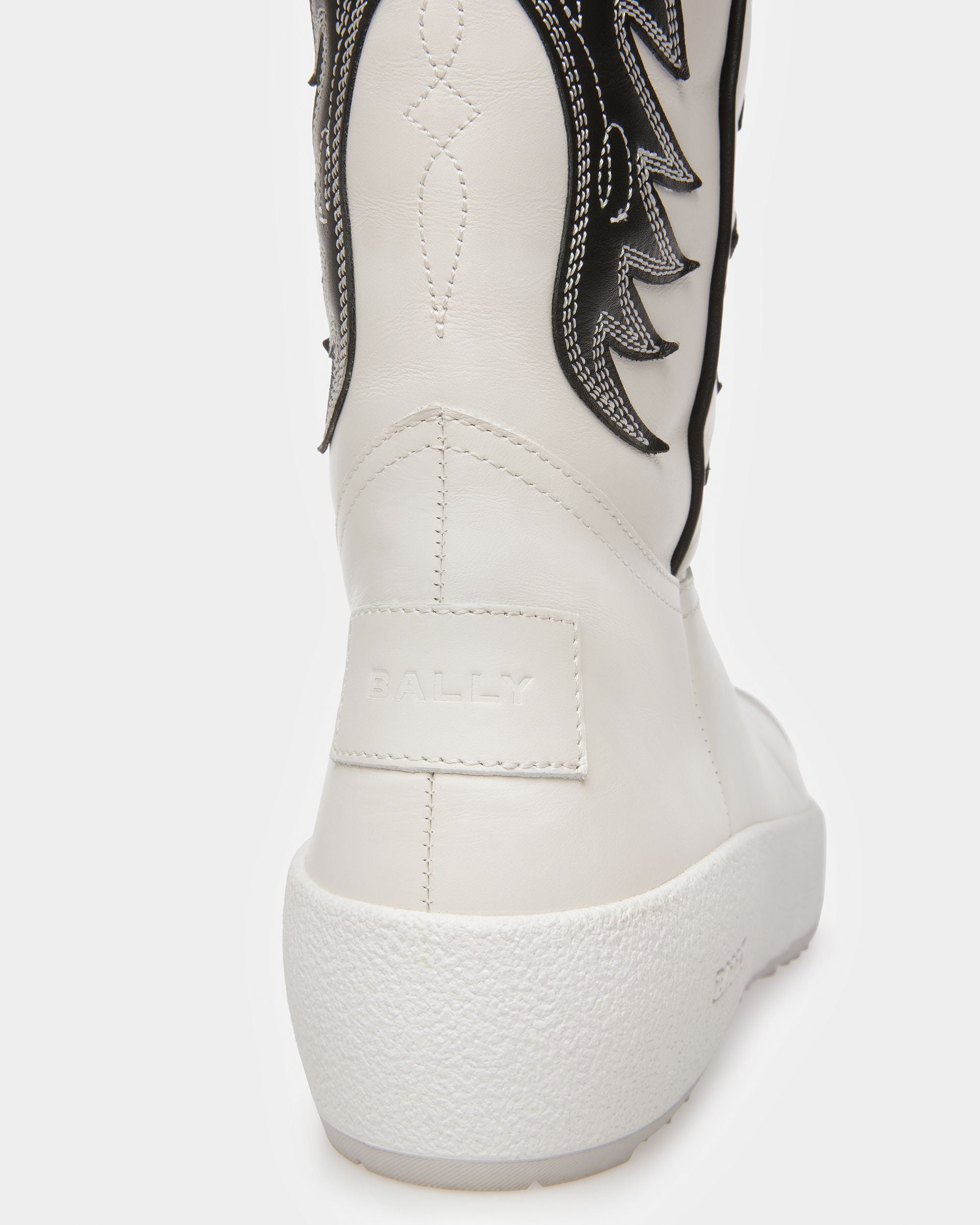 Chambery Bottes Montantes En Cuir Noir Et Blanc - Femme - Bally - 10