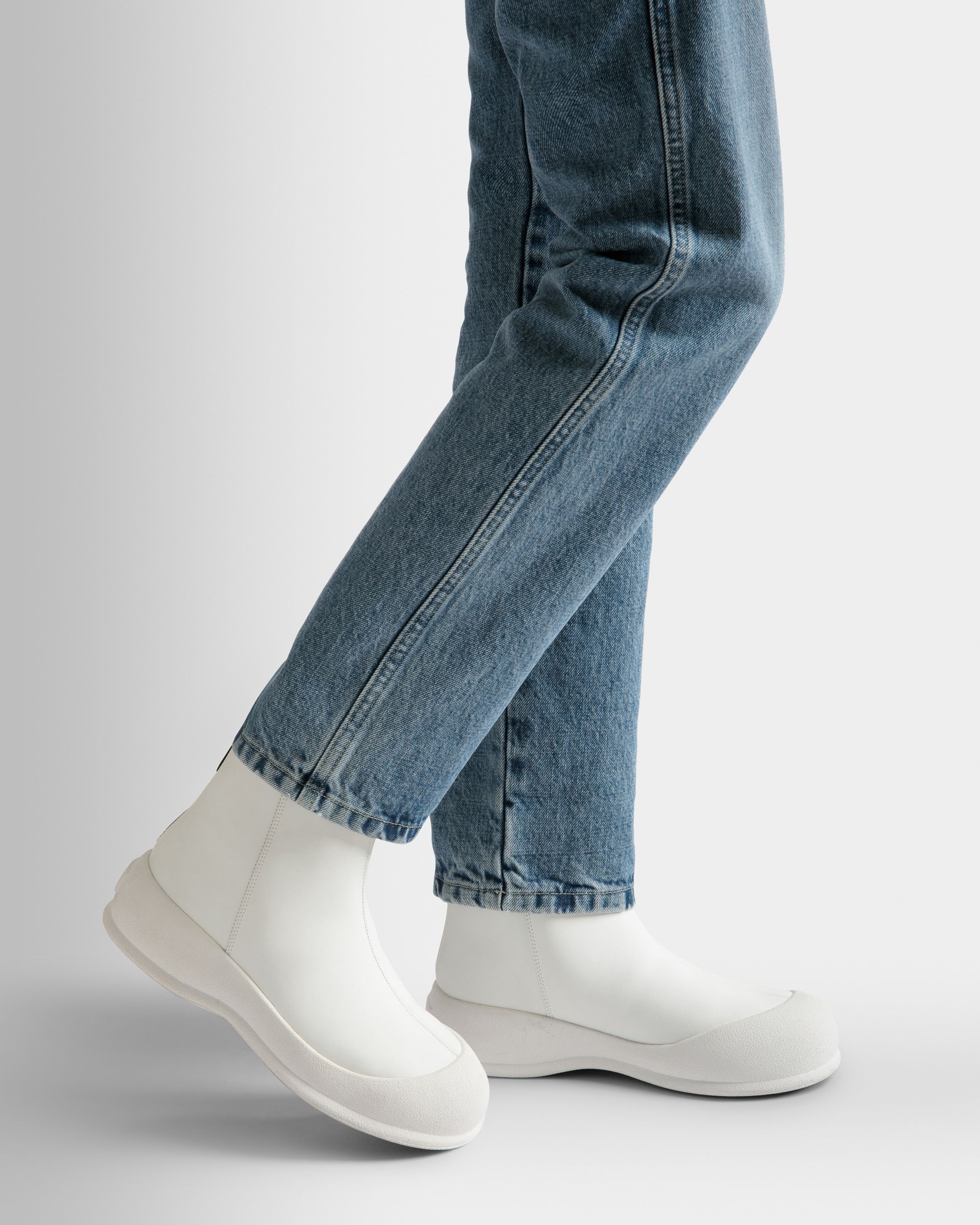 Frei Stiefel Aus Weißem Leder Mit Gummibeschichtung - Damen - Bally - 02