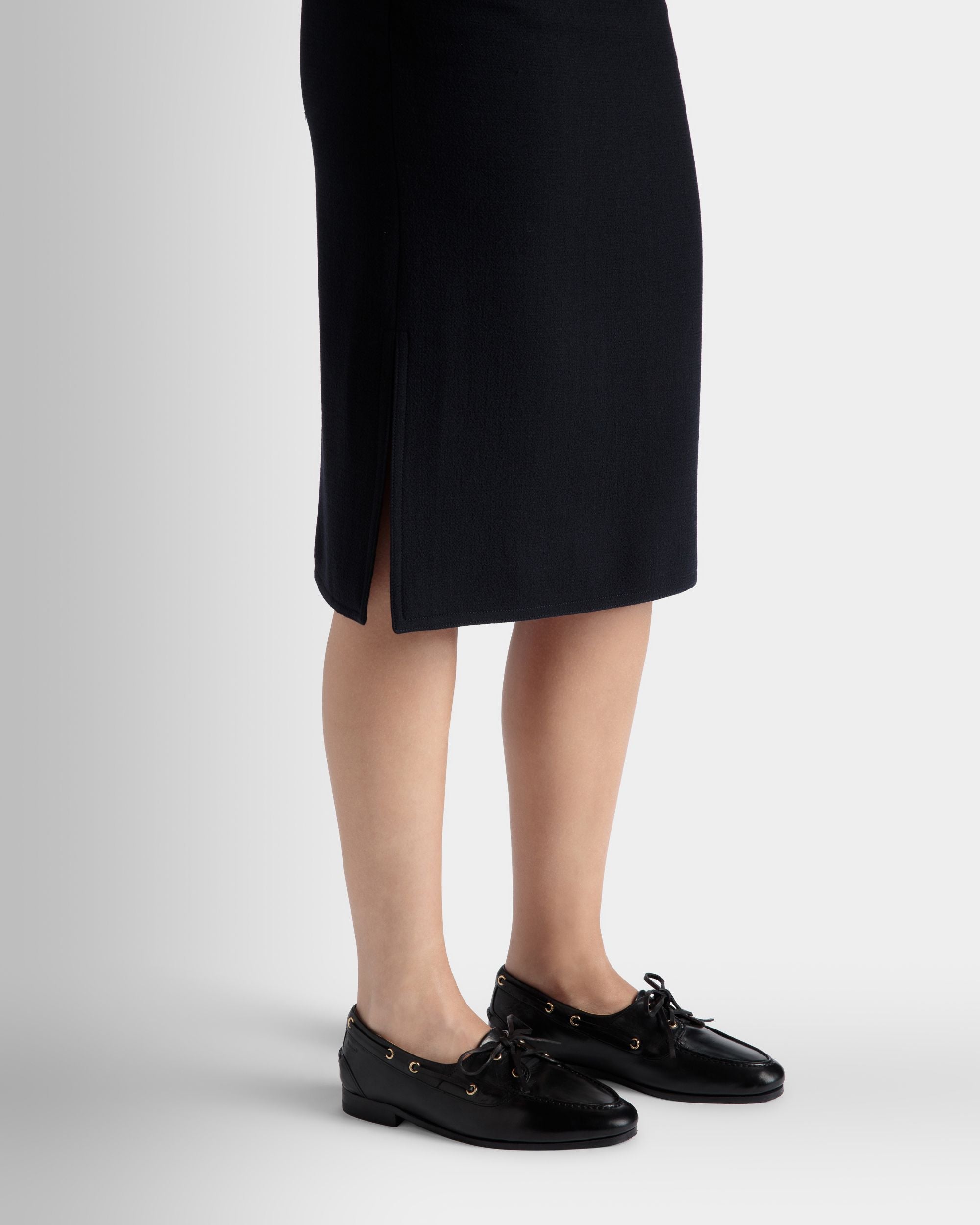 Mocassin Plume En Cuir Noir - Femme - Bally - 02
