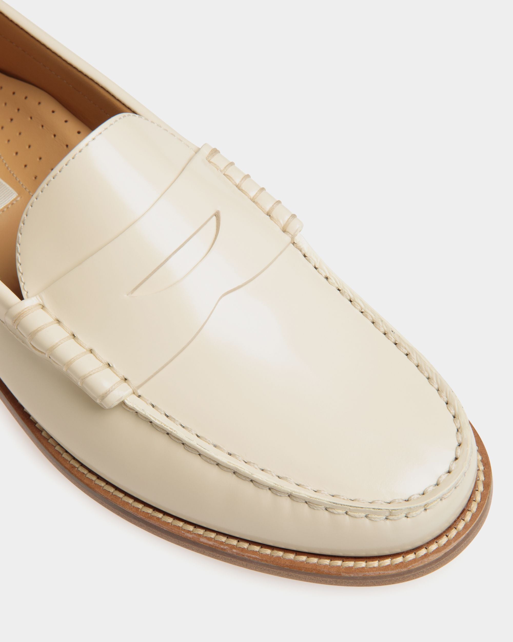 Capitol Moccasin in Ivory Leather - Damen - Bally - 06