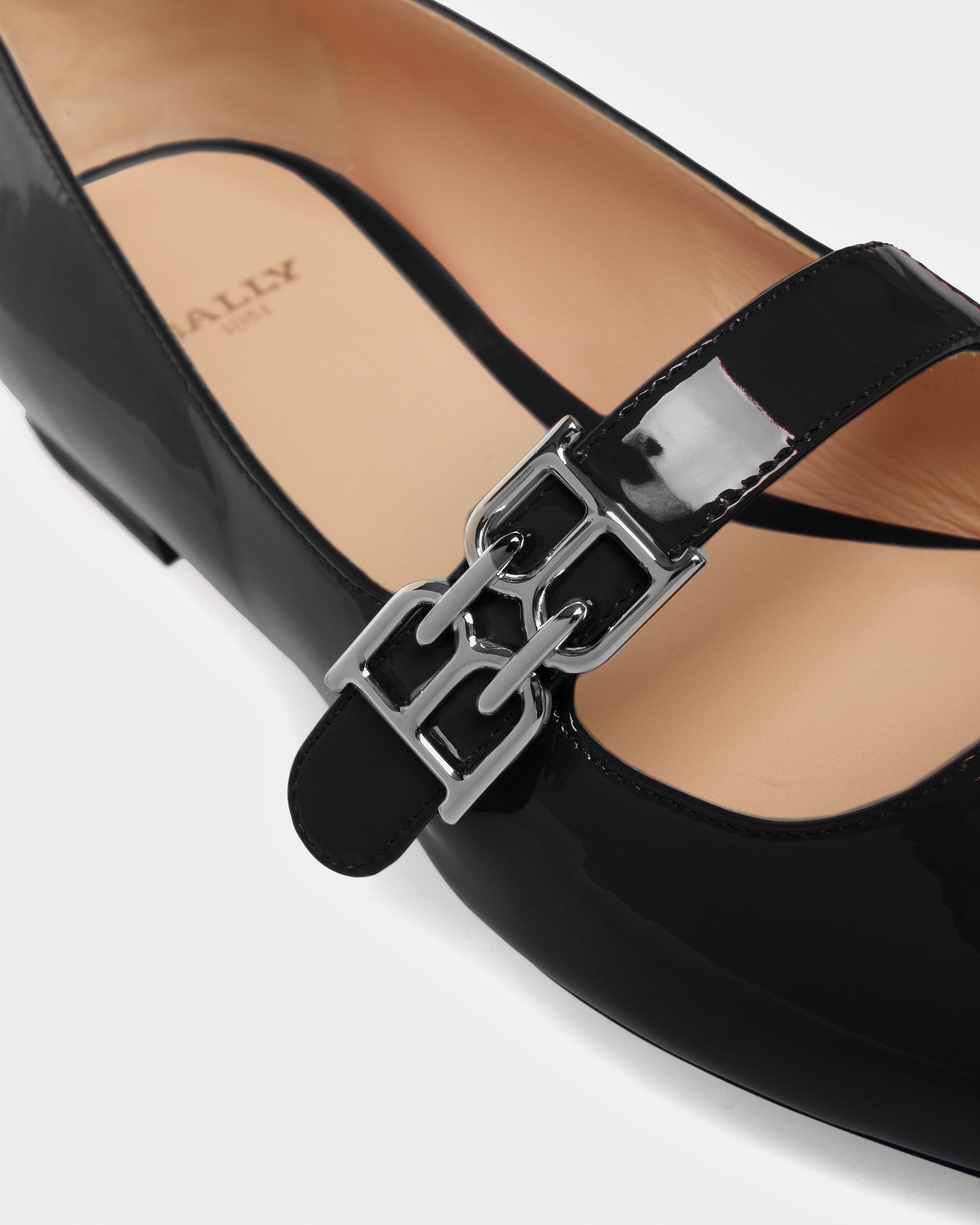Elis Ballerina Aus Schwarz Leder - Damen - Bally - 05
