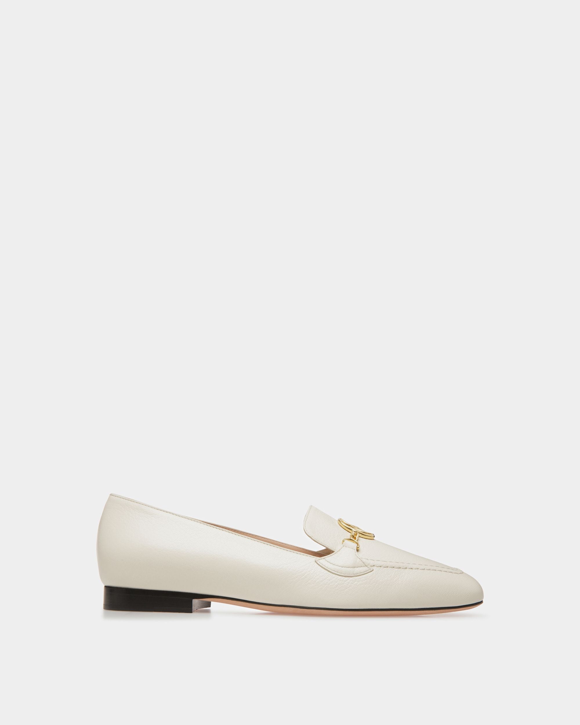 Emblem Loafer Aus Leder In Elfenbein - Femme - Bally - 01
