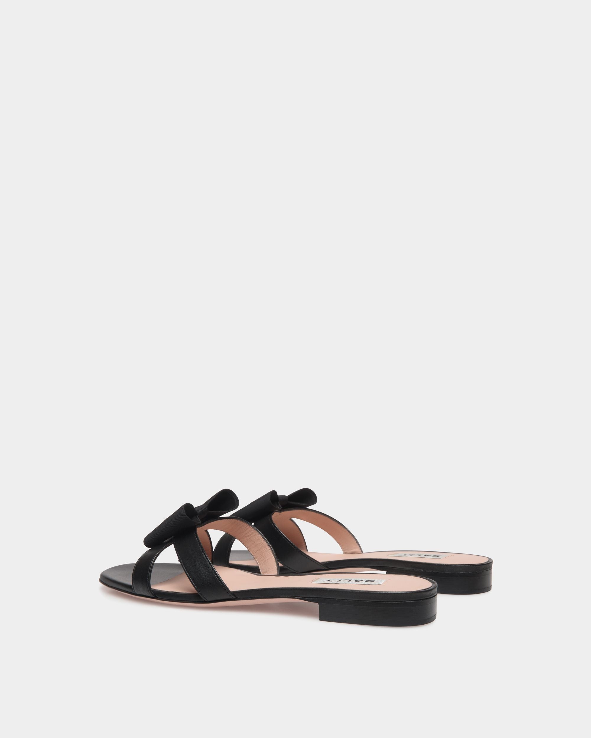 B-Bow Flat Sandal in Black Leather - Damen - Bally - 03