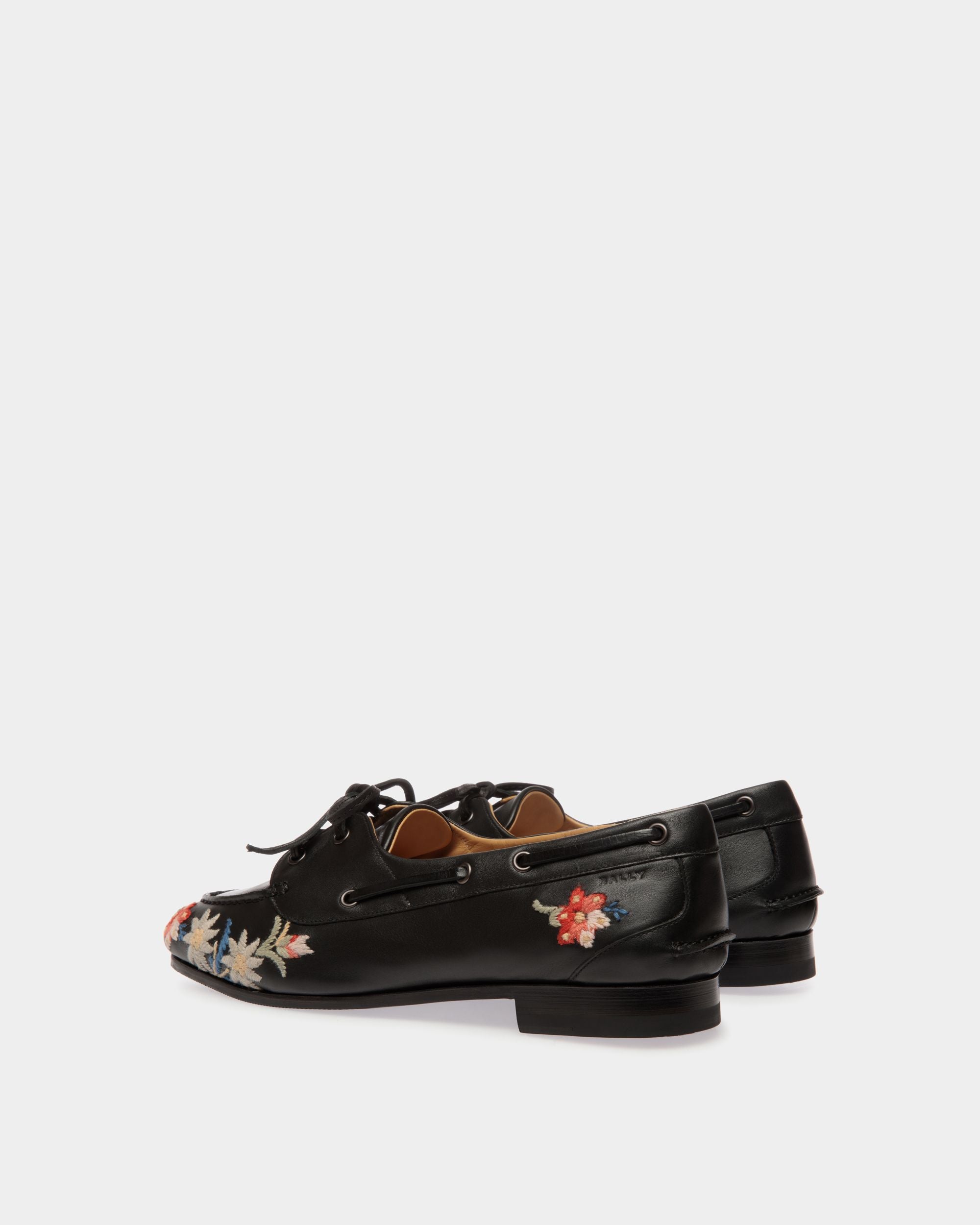 Mocassin En Cuir Noir De La Capsule Winter Avec Motif Alpine Flowers - Femme - Bally - 03