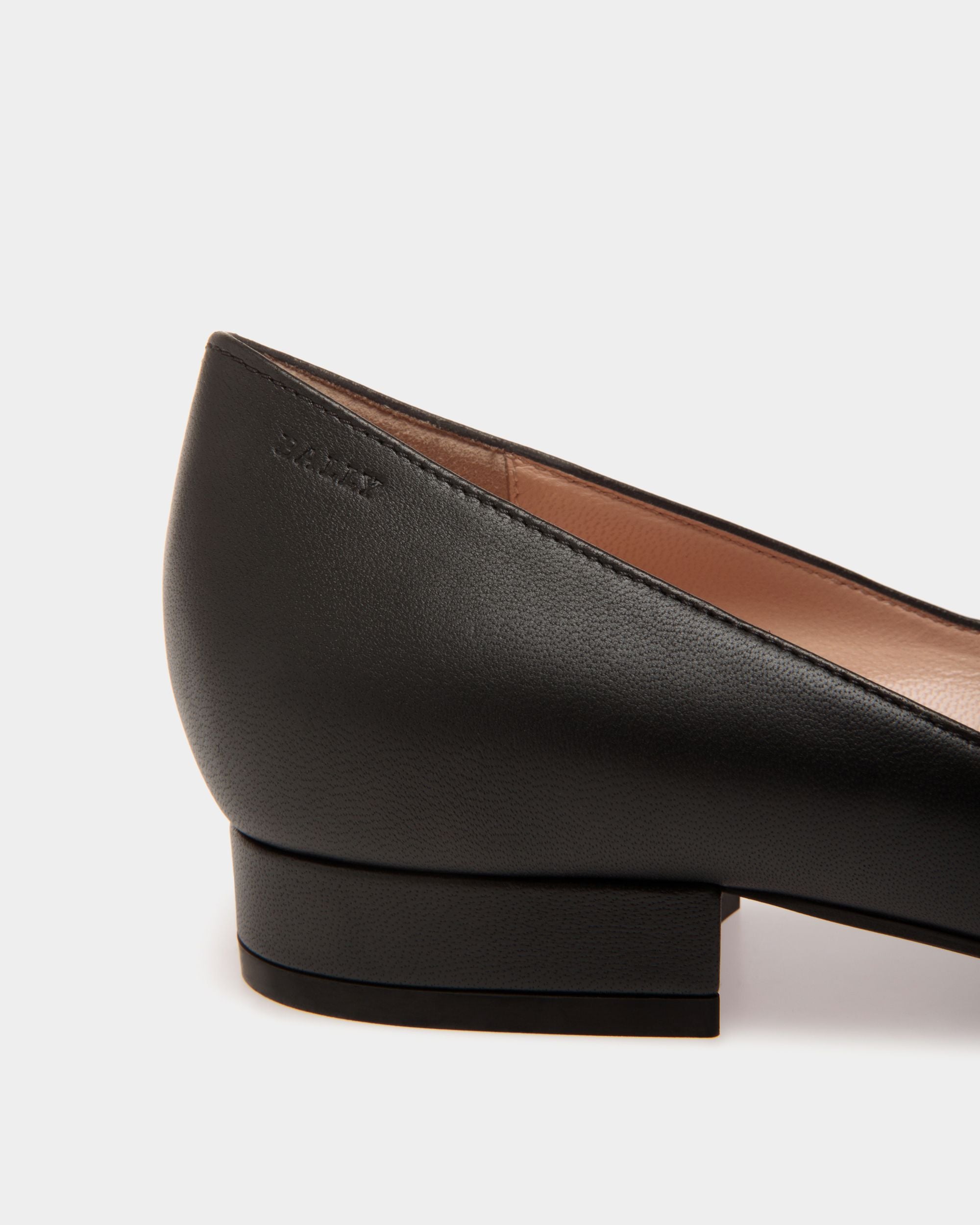 Pump In Black Leather - Damen - Bally - 05