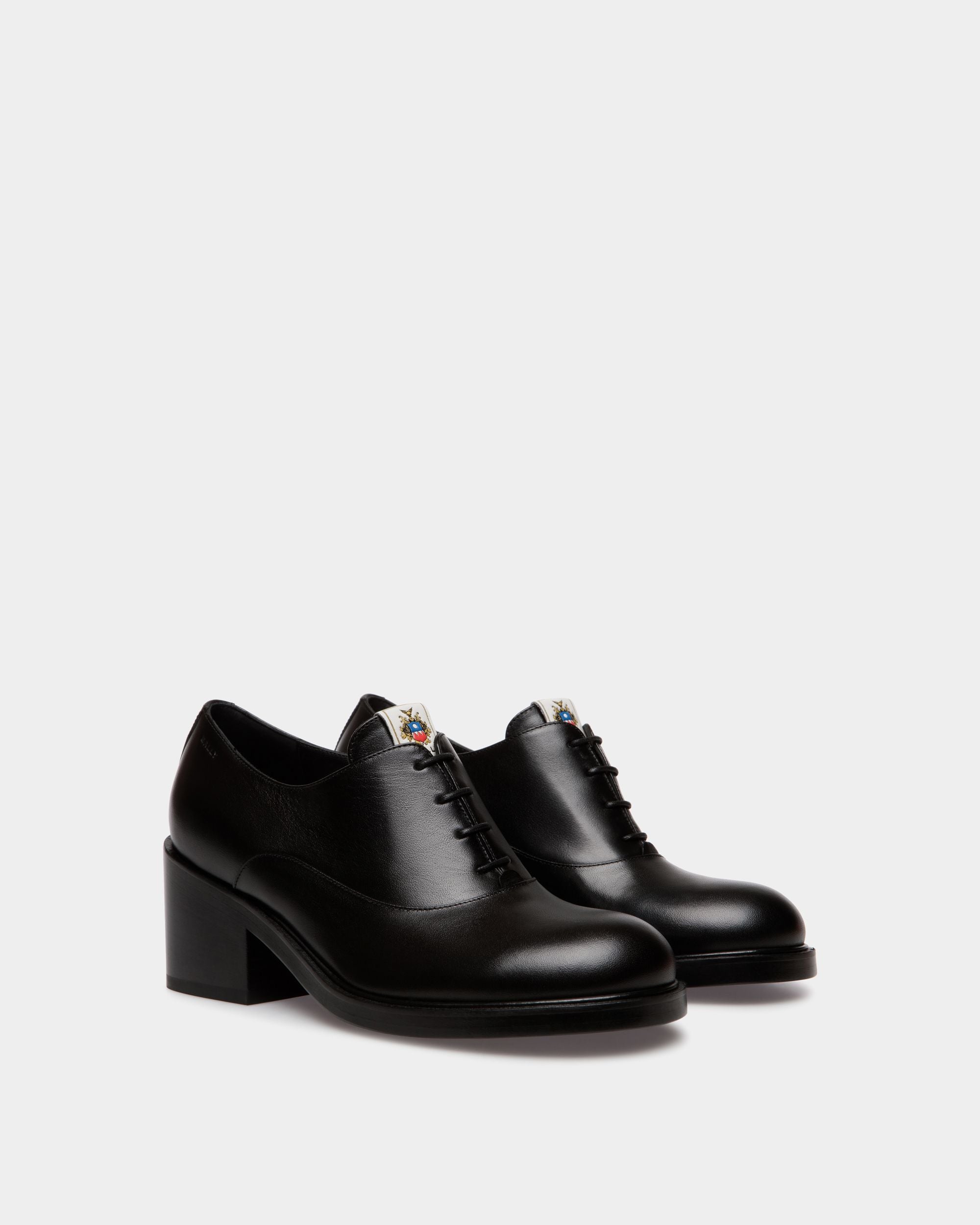 Richelieu Peggy En Cuir Noir - Femme - Bally - 02