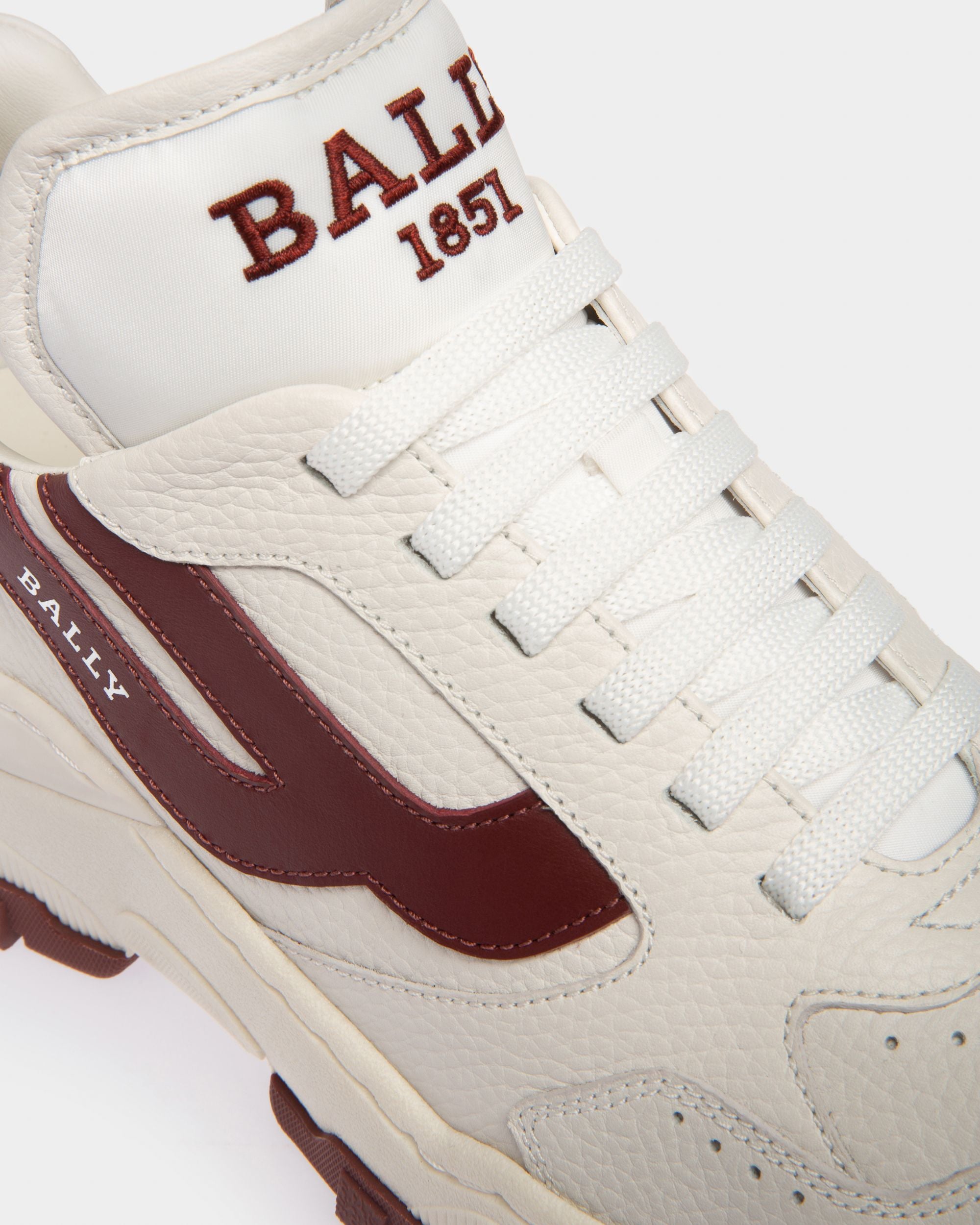 Holden Sneakers En Cuir Et Tissu Blanc Et Rouge Héritage - Femme - Bally - 06