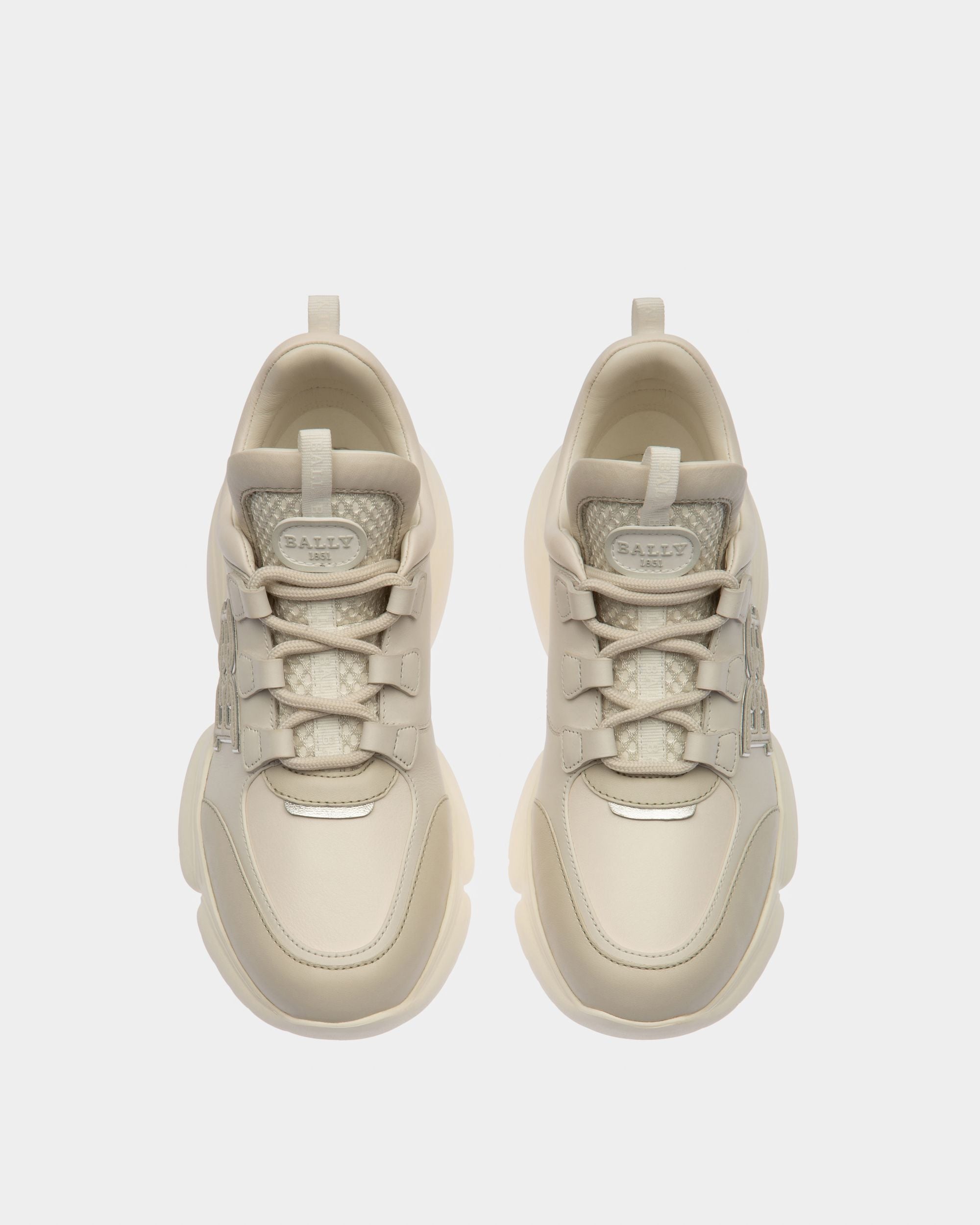 Claires Sneakers En Cuir Blanc Et Blanc Poudreux - Femme - Bally - 02