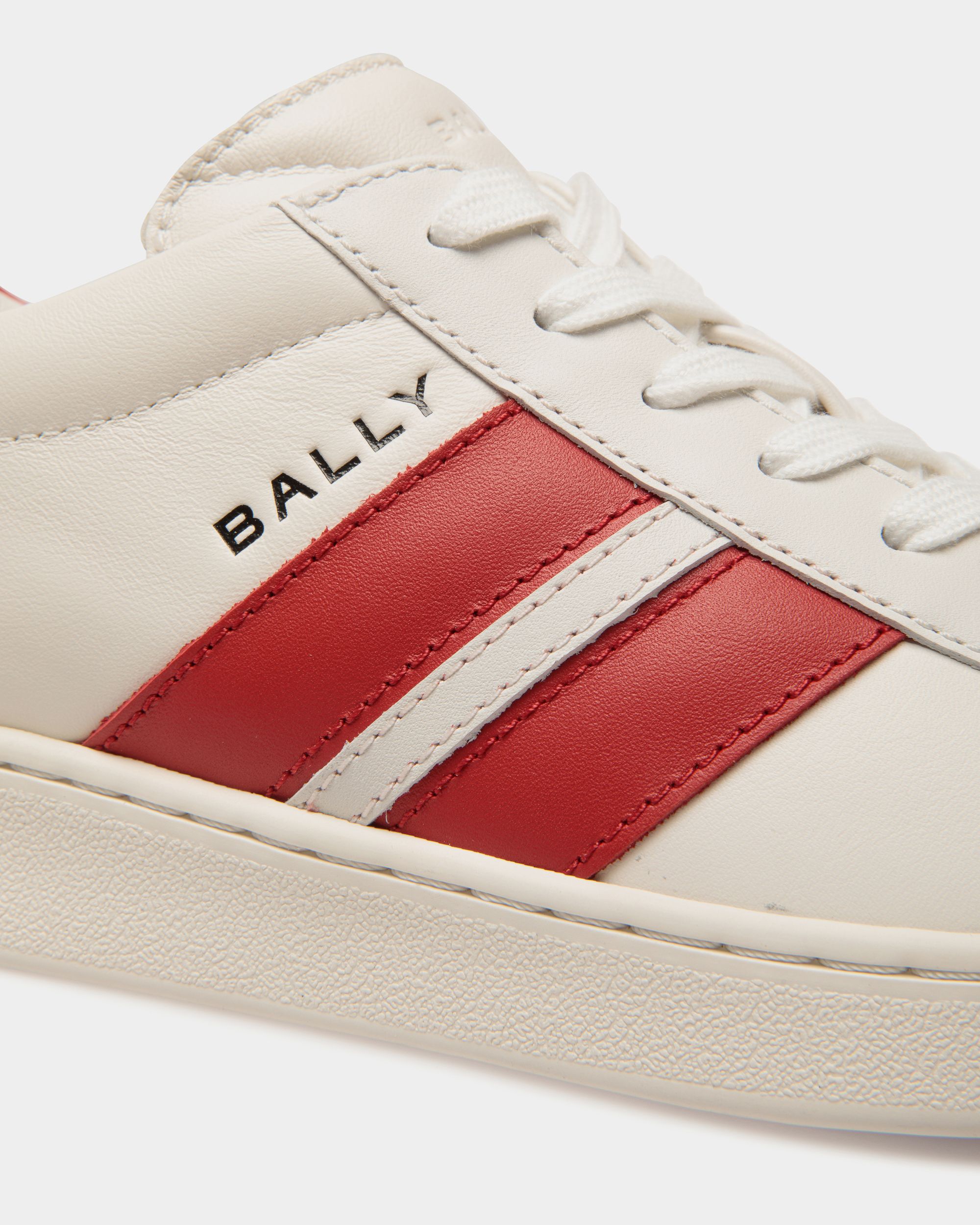 Sneaker Tennis En Cuir Blanc Et Candy Red - Femme - Bally - 06