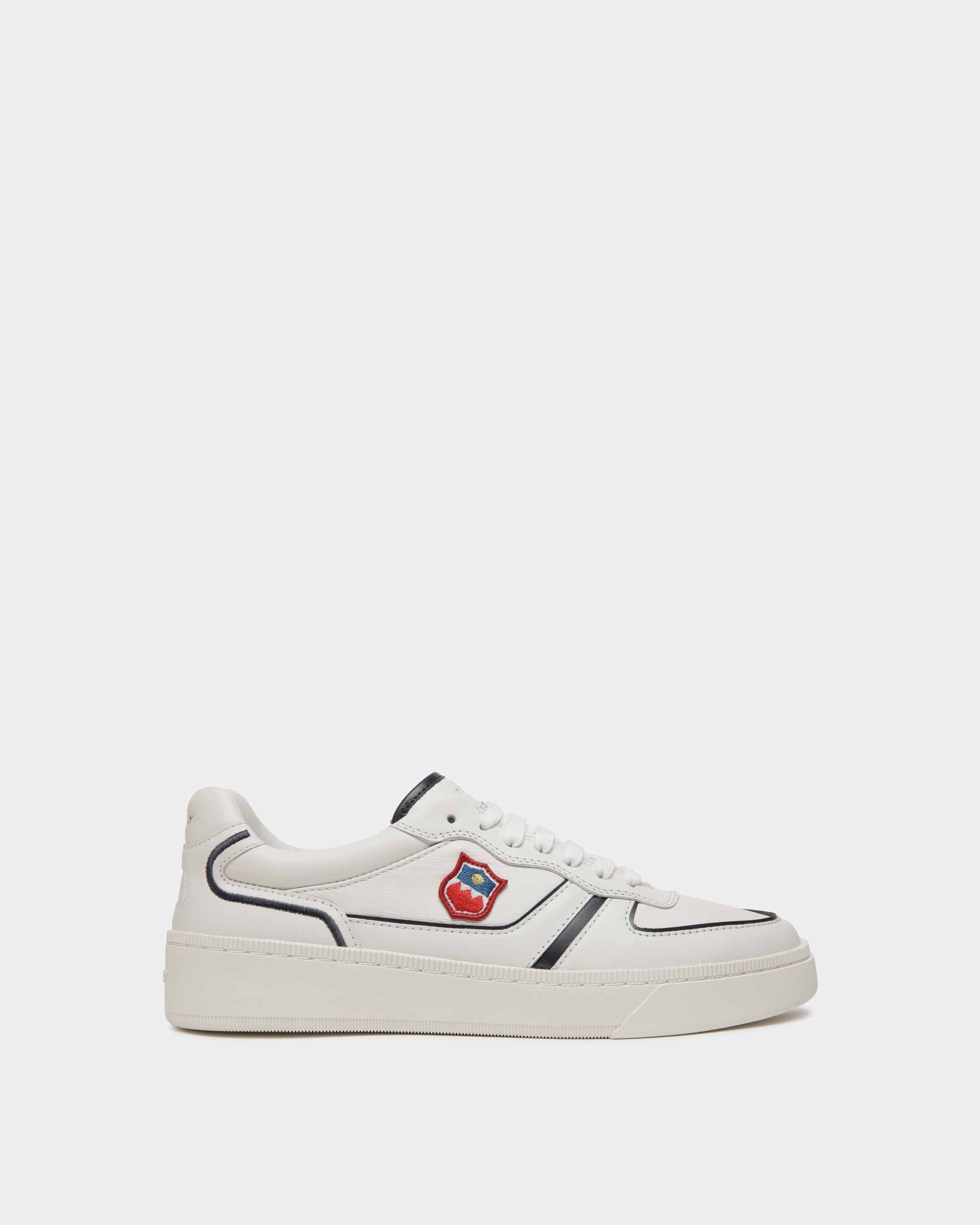 Sneaker Raise En Cuir Blanc Et Navy Blue - Femme - Bally - 01