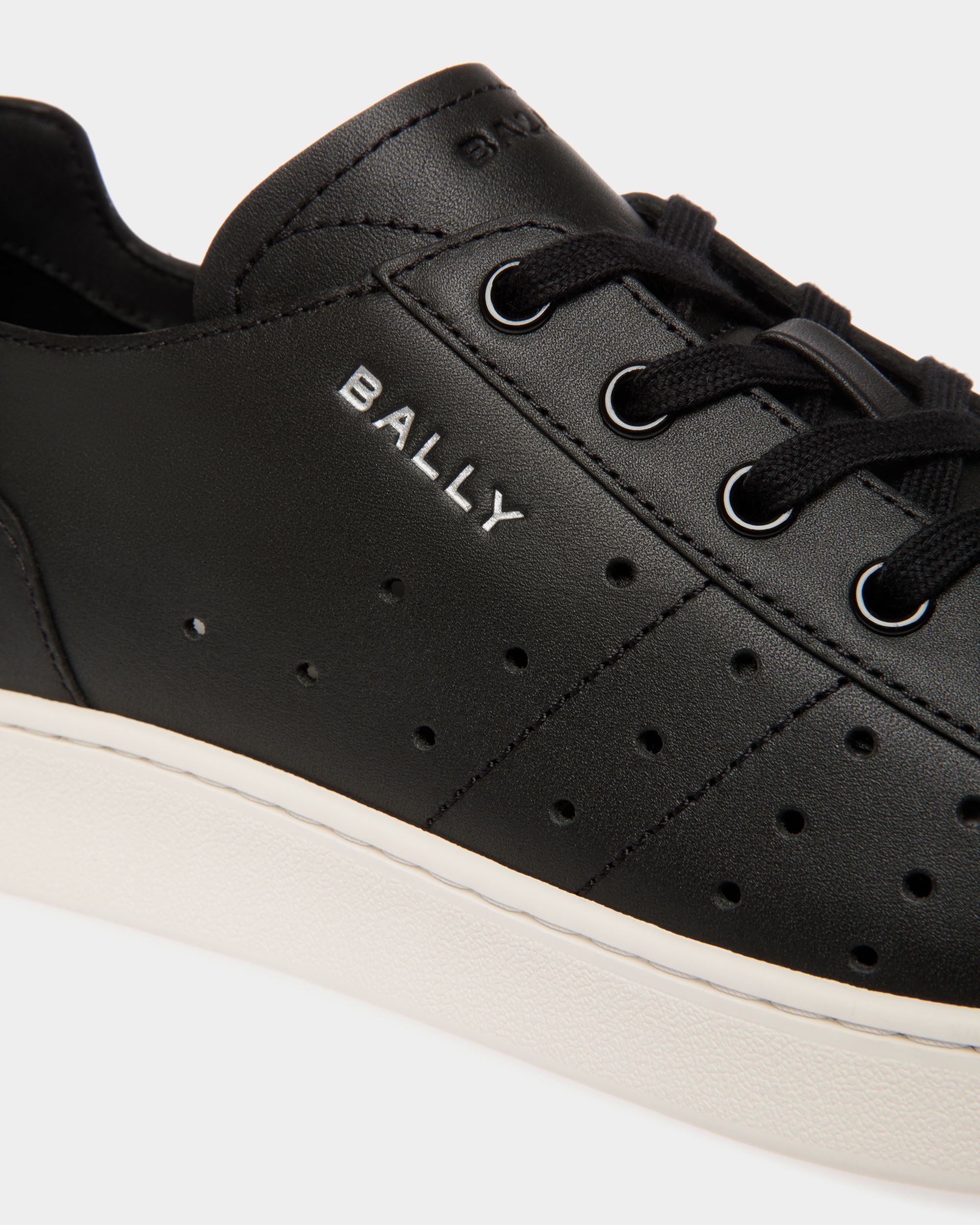 Sneaker Tennis En Cuir Noir - Femme - Bally - 06