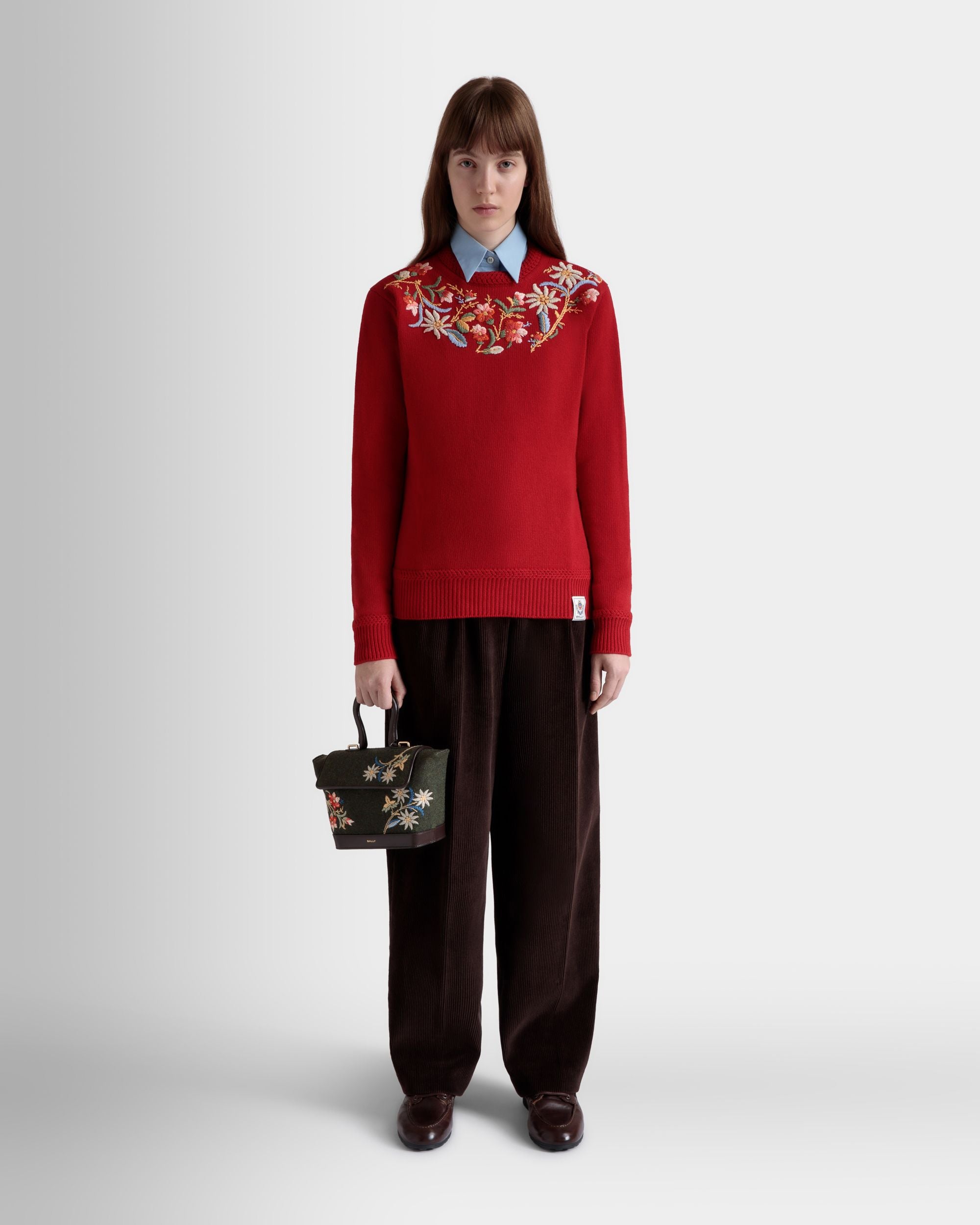 Winter Capsule Pullover Mit Rundhalsausschnitt Und Alpenblumen Aus Roter Wolle - Damen - Bally - 02