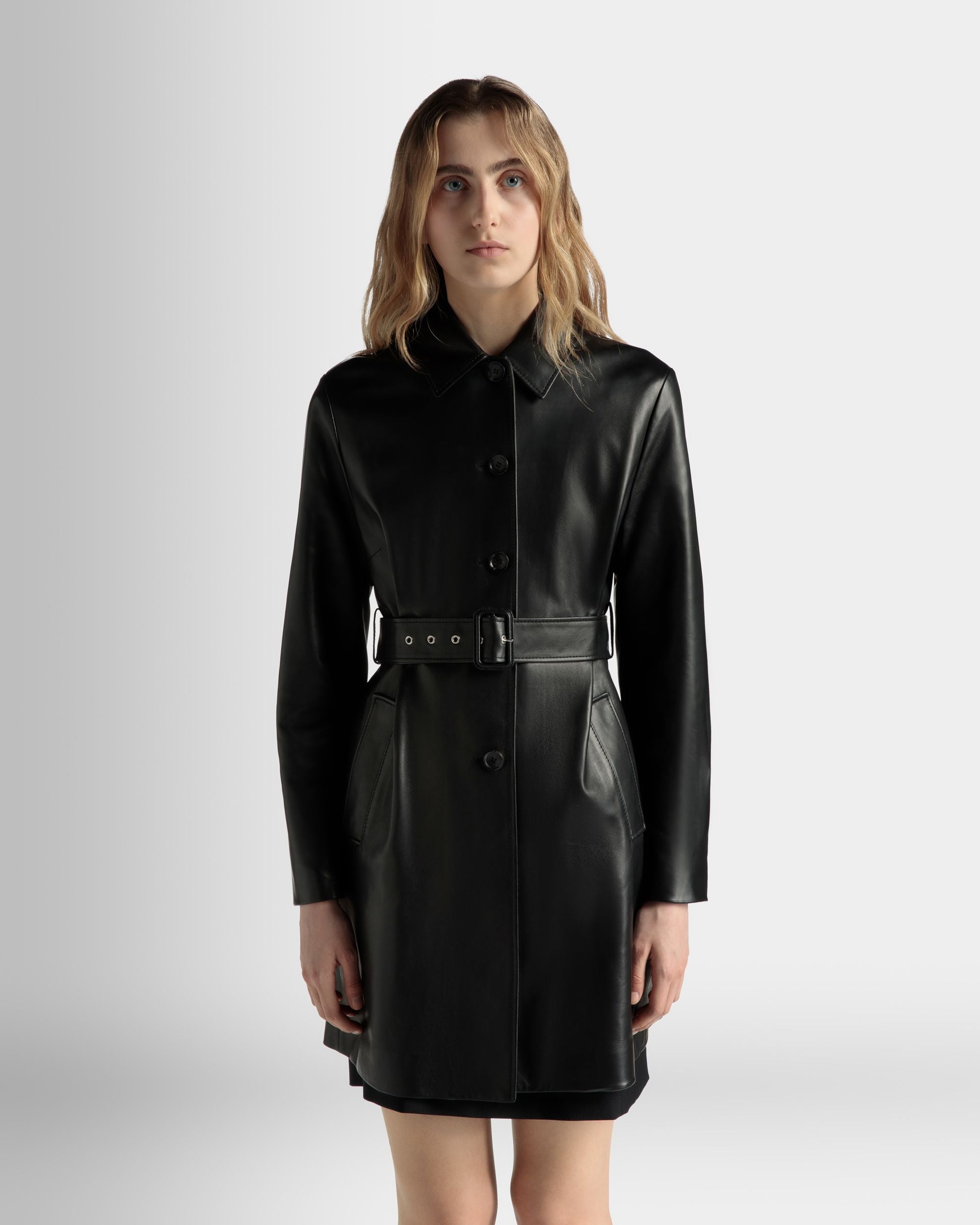 Abrigo Midi Con Cinturón De Piel Negra - Mujer - Bally - 03