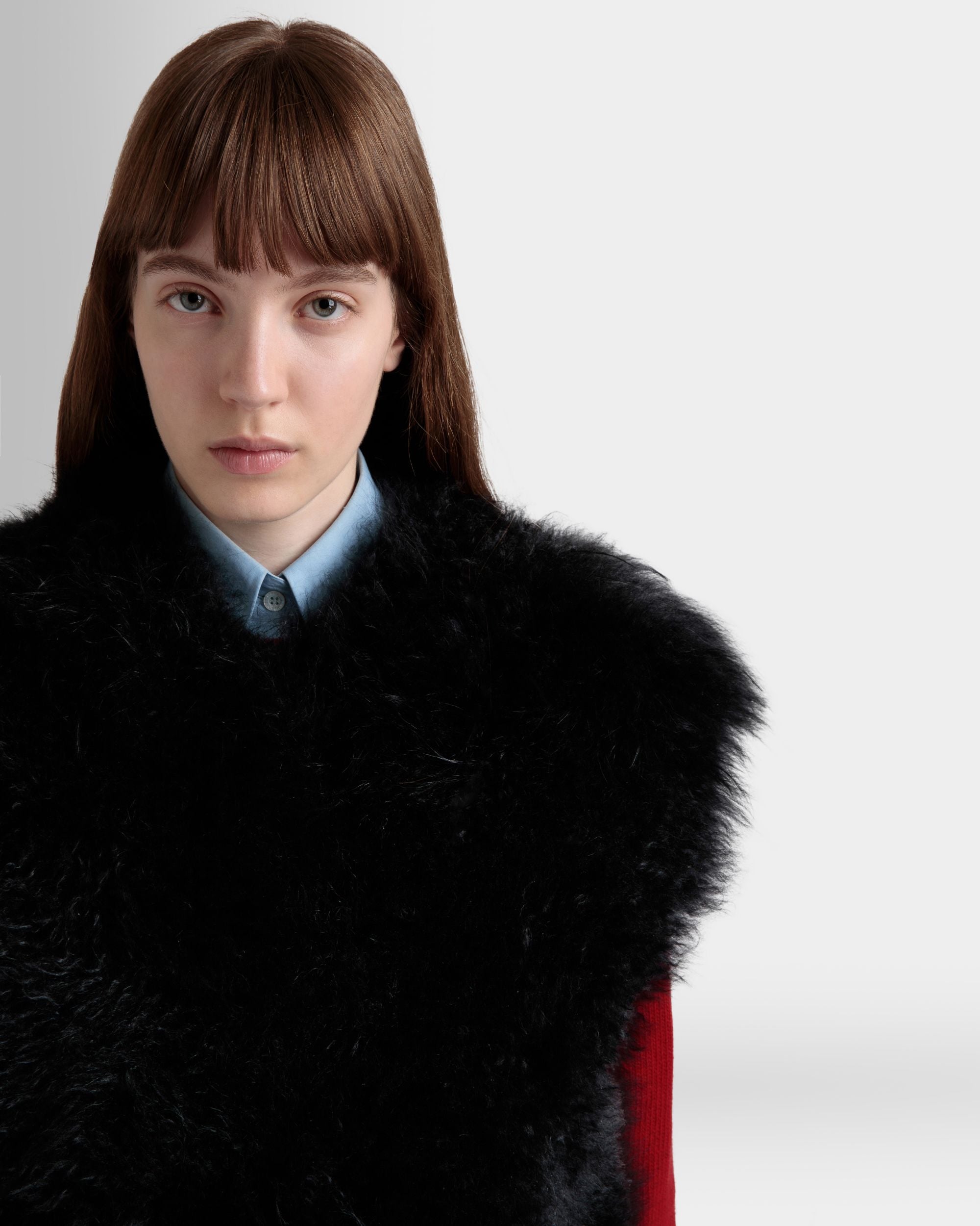 Gilet De La Capsule D’hiver En Shearling Noir - Femme - Bally - 03