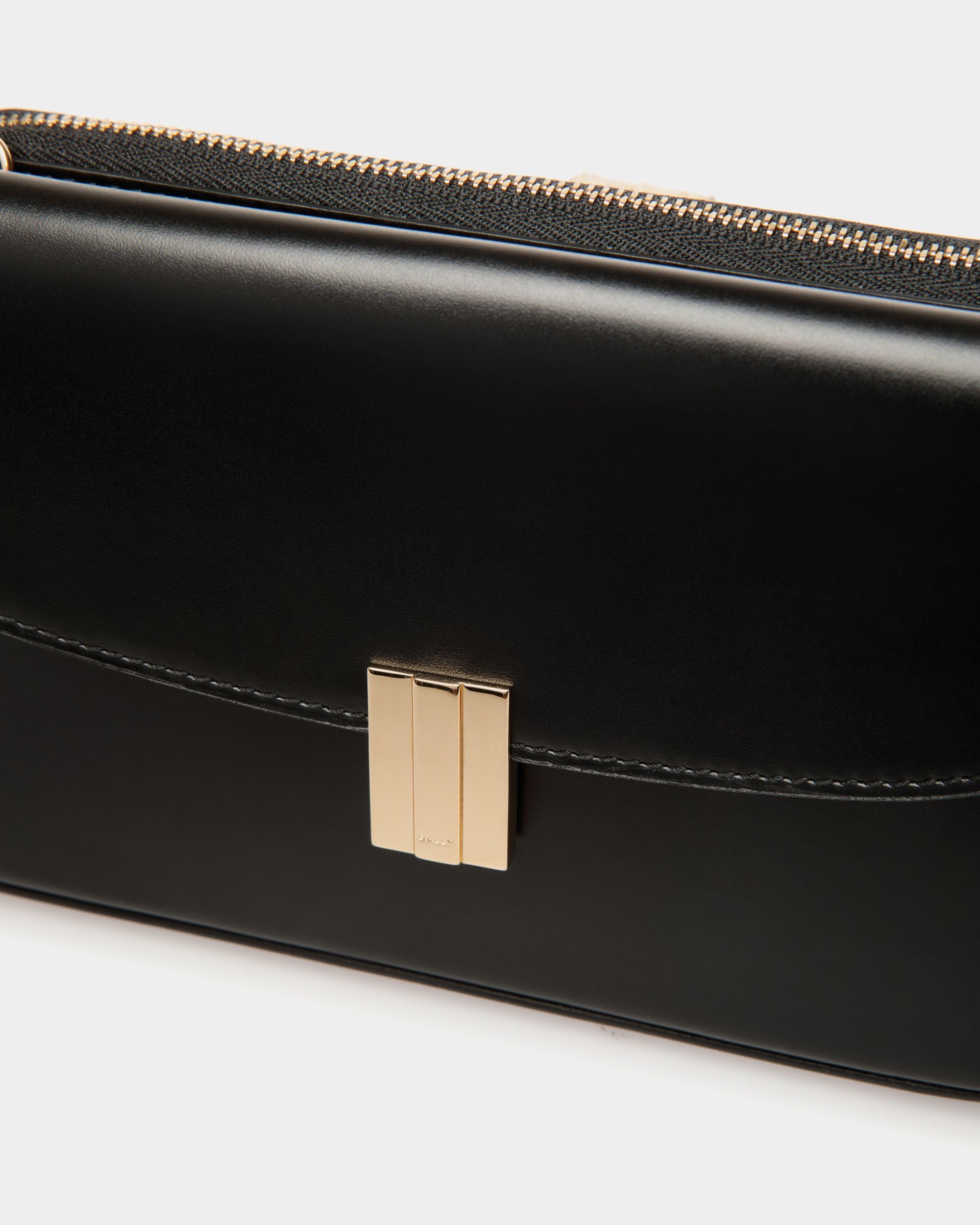 Étui Porte-Téléphone Ollam En Cuir Noir - Femme - Bally - 04