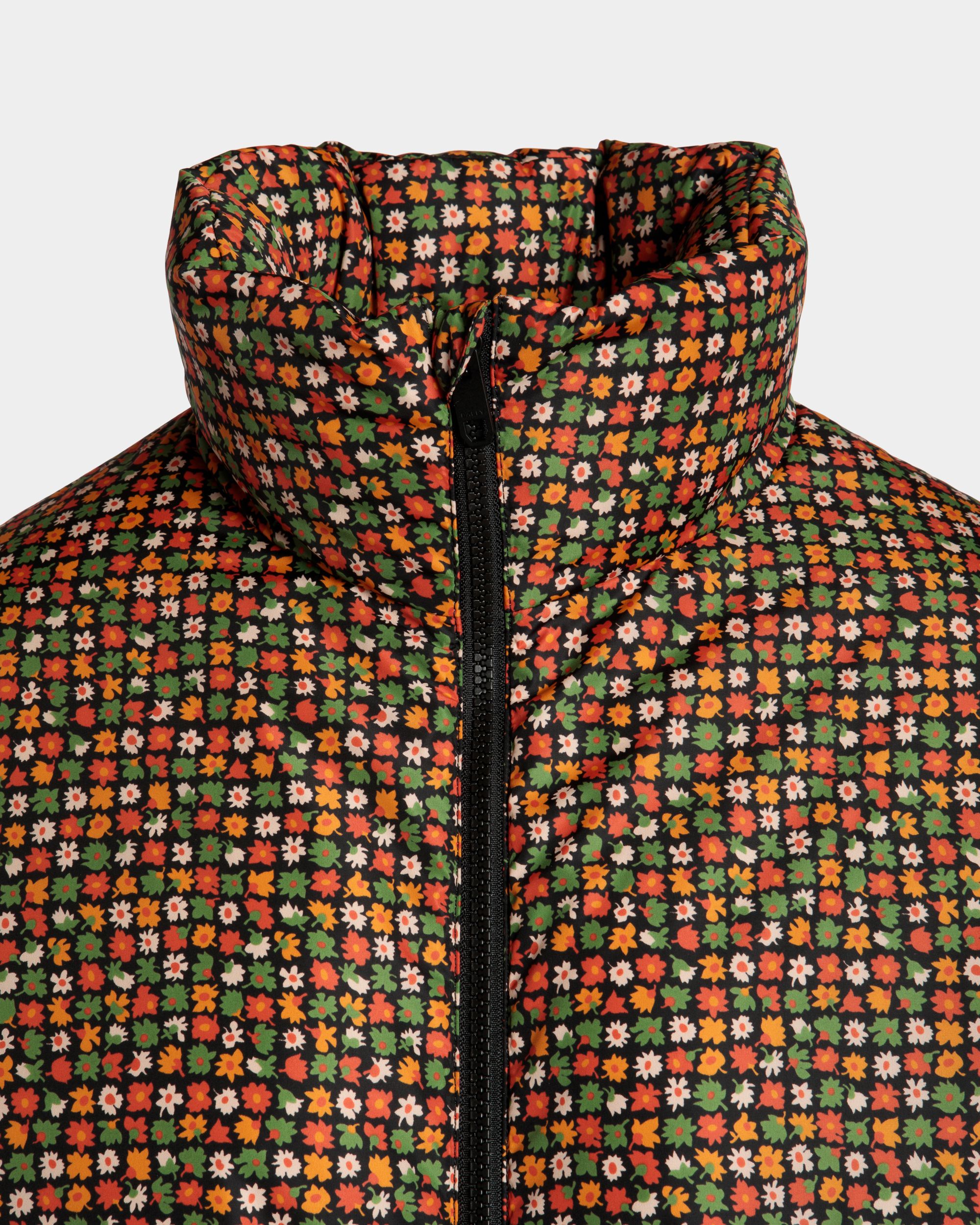 Doudoune De La Capsule D’hiver En Nylon Recyclé Multicolore Ornée De Fleurs Des Alpes - Femme - Bally - 04