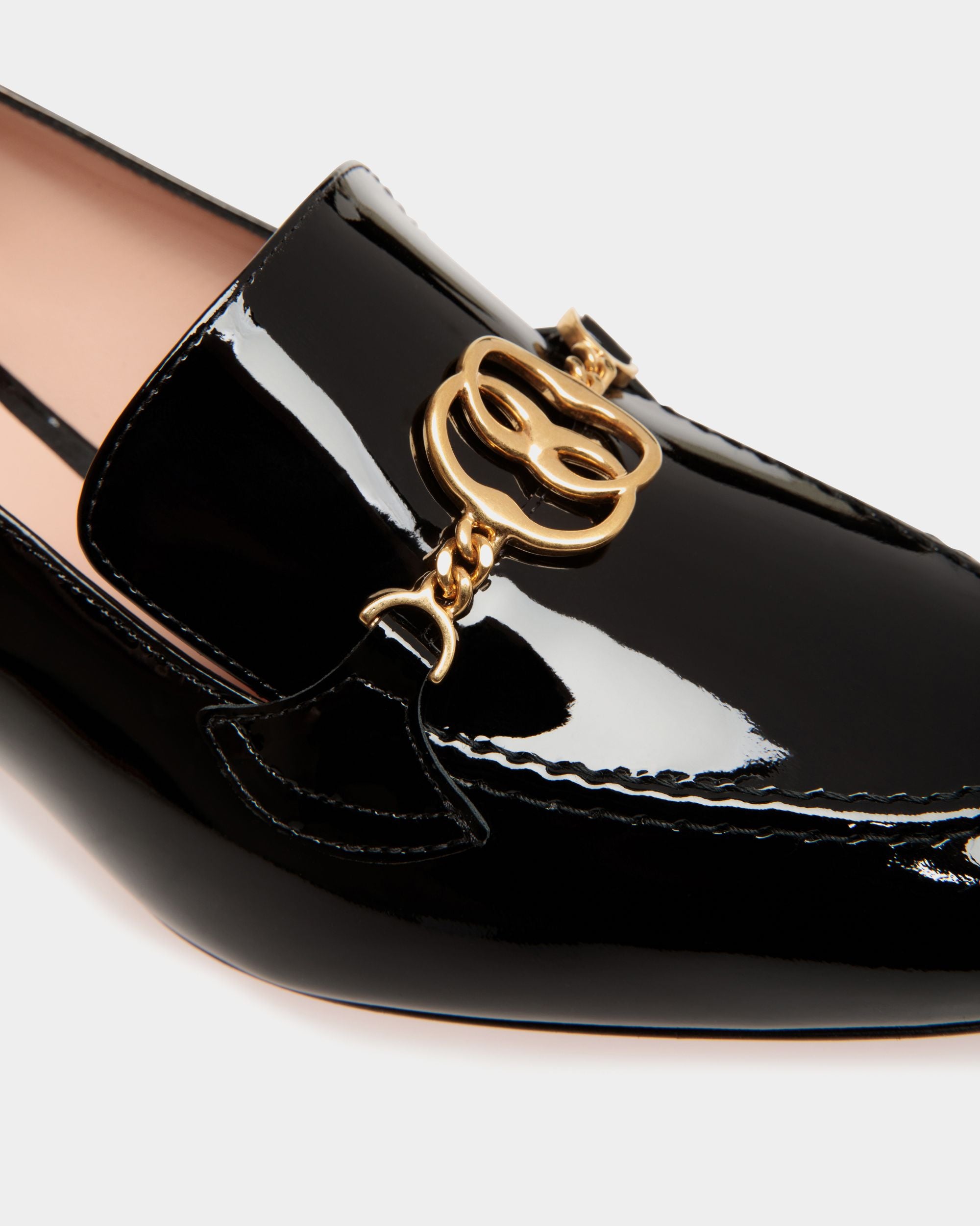 Daily Emblem Pumps Aus Schwarzem Lackleder - Damen - Bally - 05