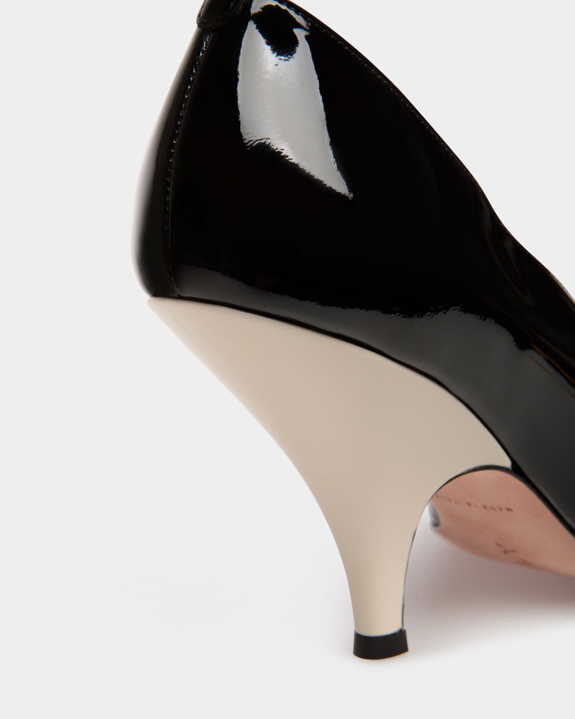 Katy Pumps Aus Leder in Schwarz und Elfenbein - Damen - Bally - 05