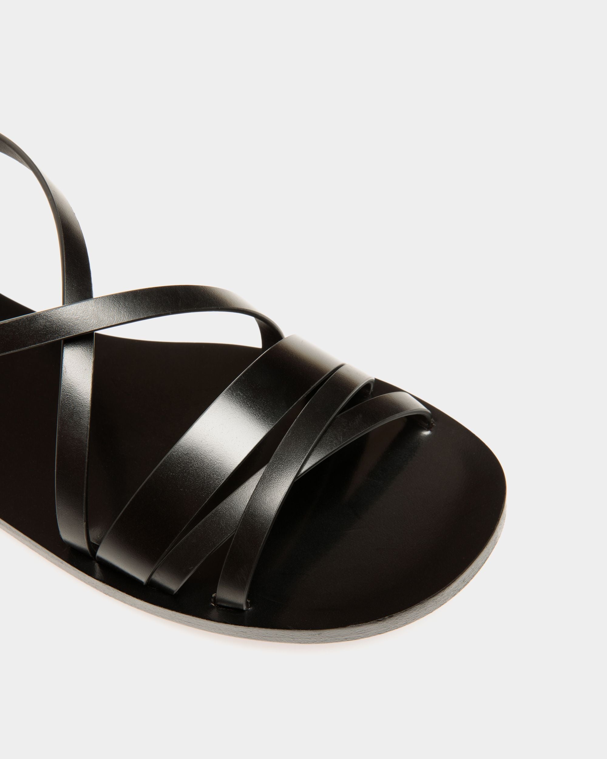 Sandale À Talon Plat Salis En Cuir Noir - Femme - Bally - 05