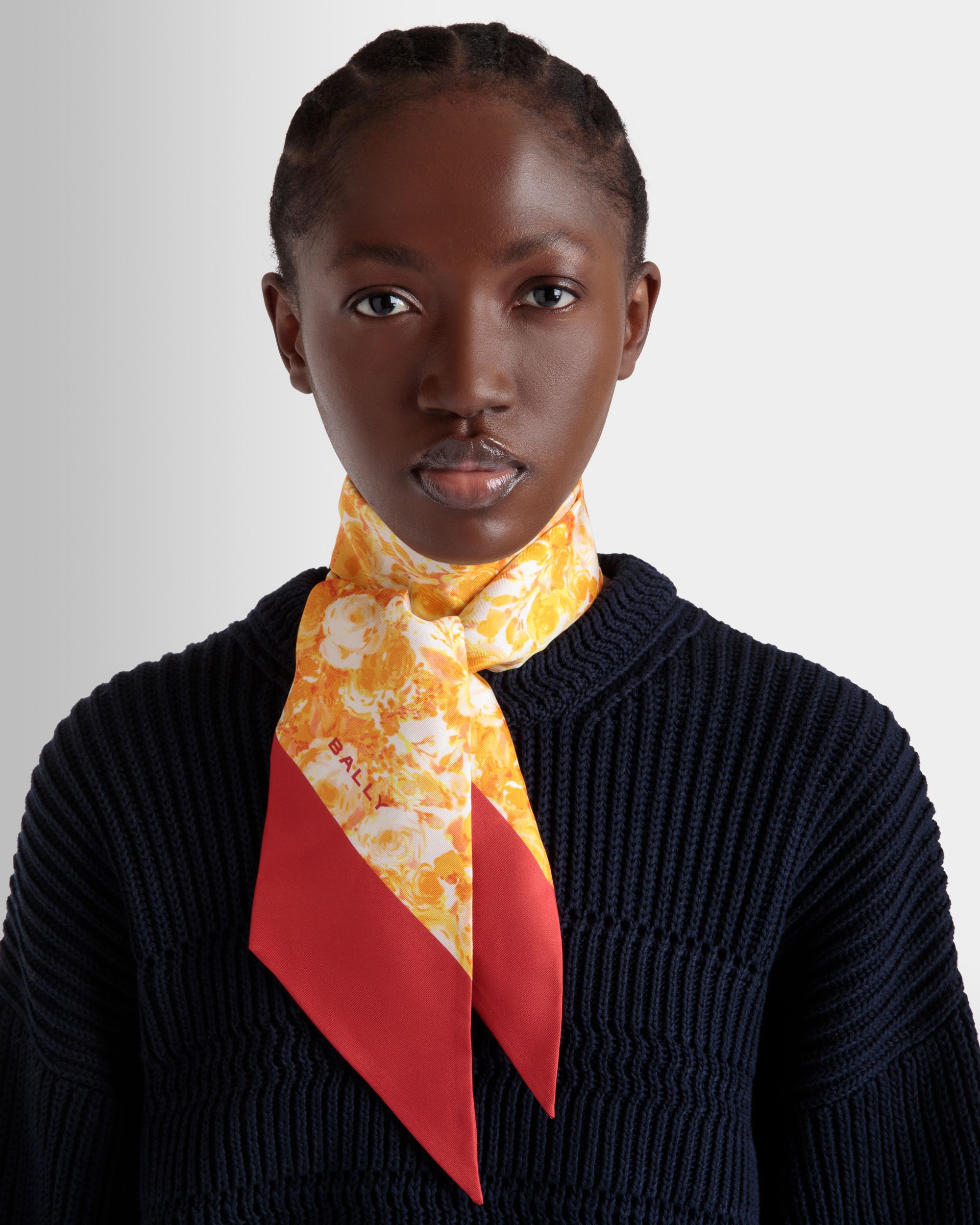 Pañuelo De Seda Koi Orange Con Estampado Rosengarten - Mujer - Bally - 02
